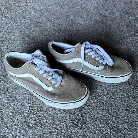 Vans - Picture 2 of 4